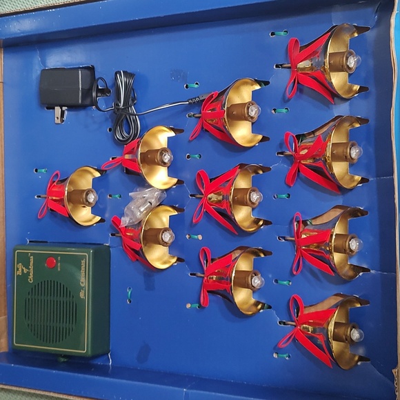 Mr. Christmas Bells of Christmas Plug in set 10 brass bells 15 songs and lights - Picture 3 of 7